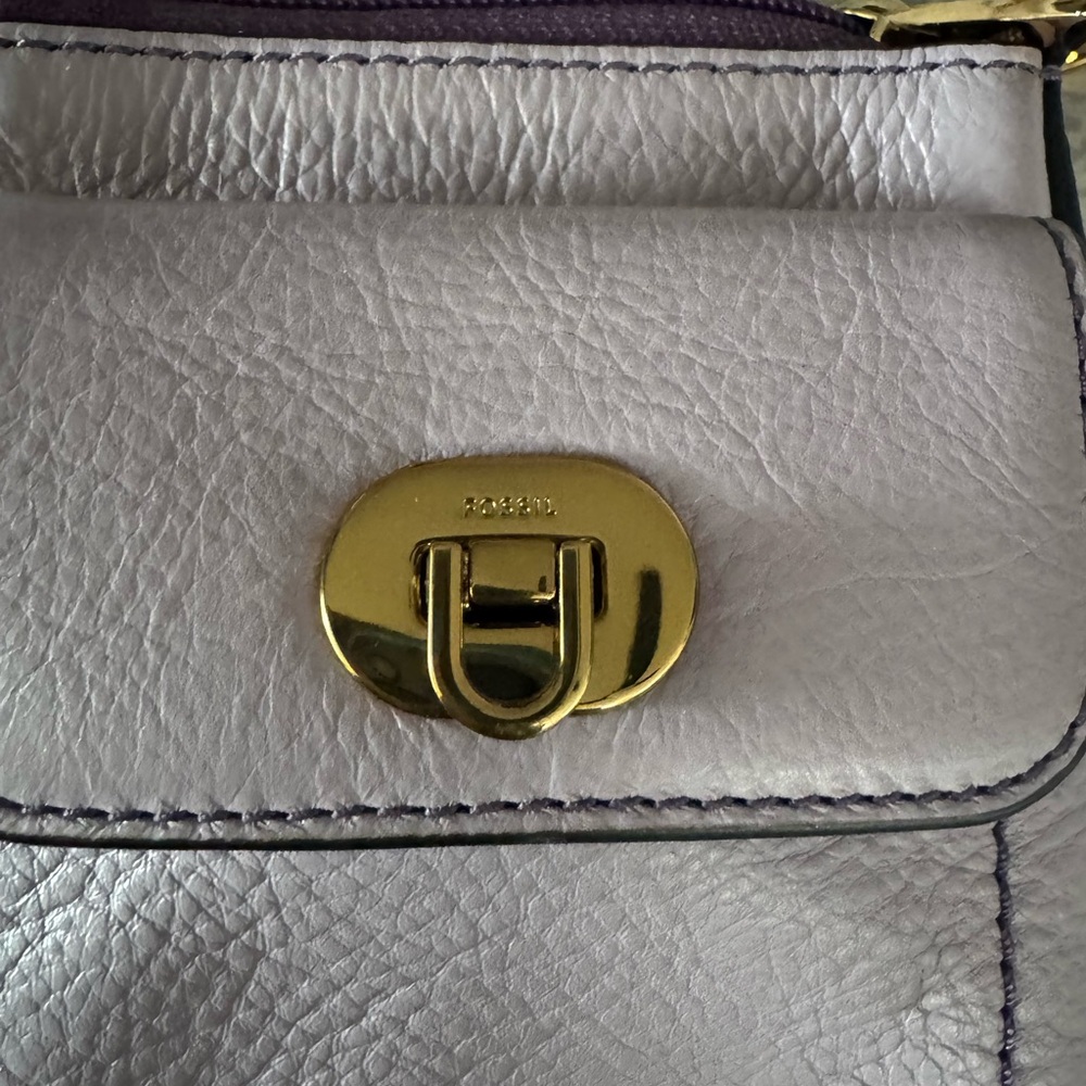 Lavender Leather Crossbody Bag - Picture 2 of 9
